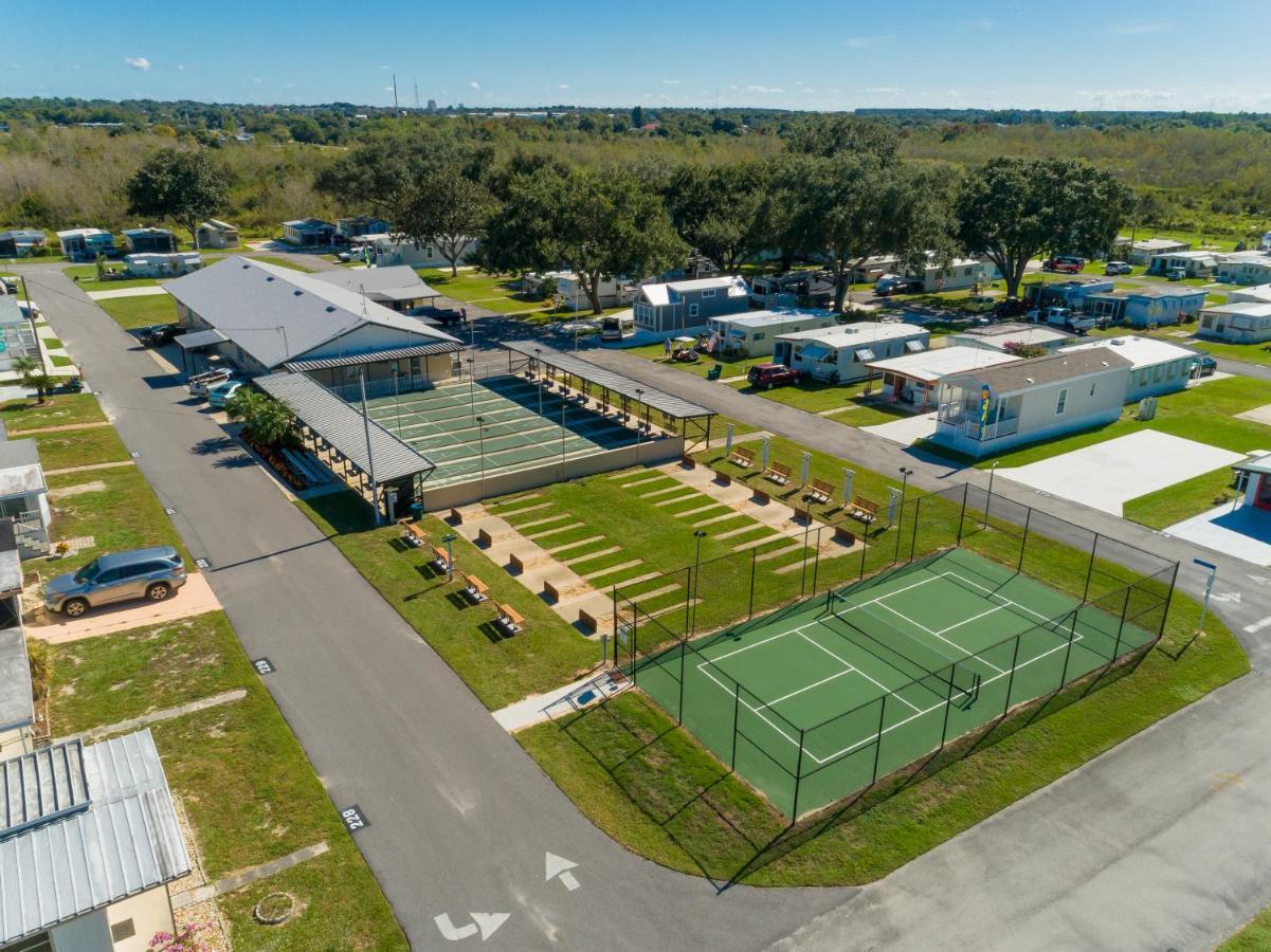 Central Park Rv Resort เฮนส์ซิตี้ ภายนอก รูปภาพ