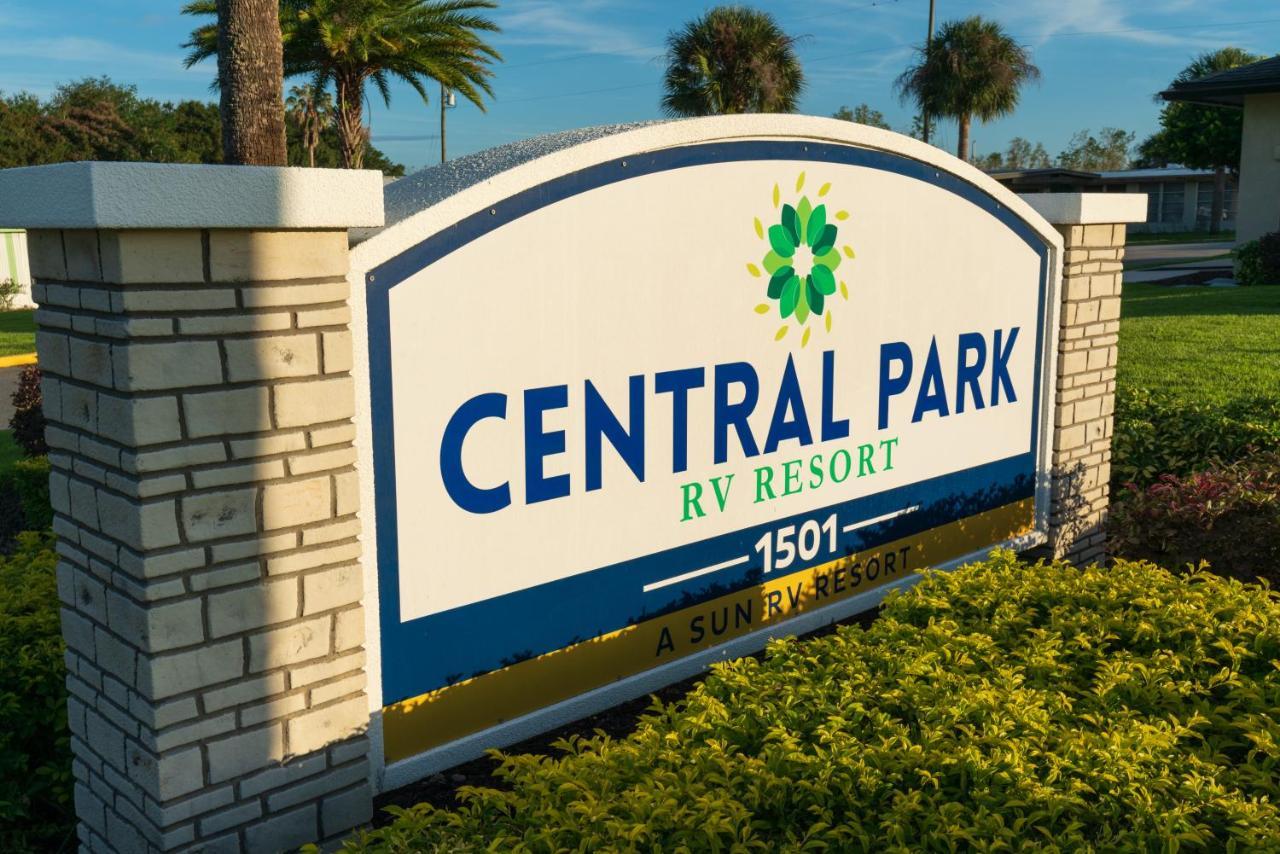 Central Park Rv Resort เฮนส์ซิตี้ ภายนอก รูปภาพ